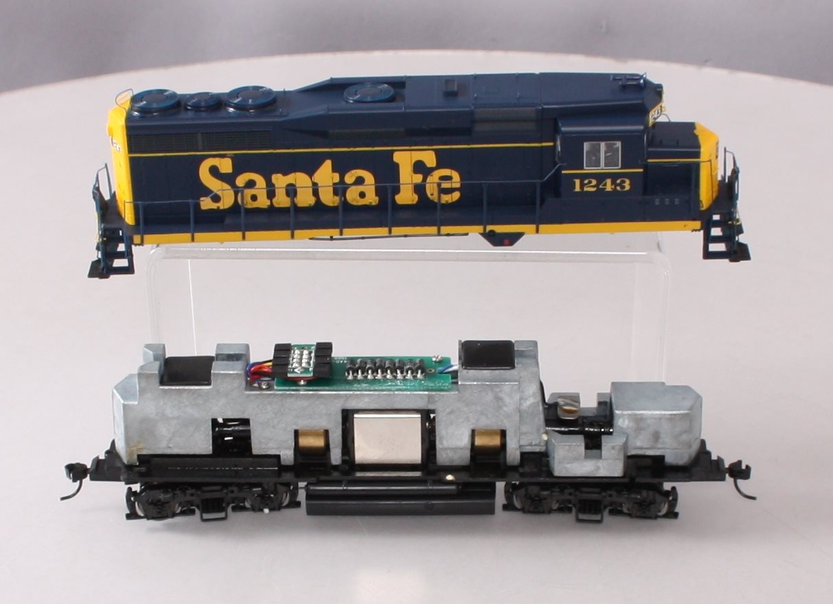 Proto 2000 23222 HO Scale ATSF GP30 Diesel Locomotive #1243 LN/Box