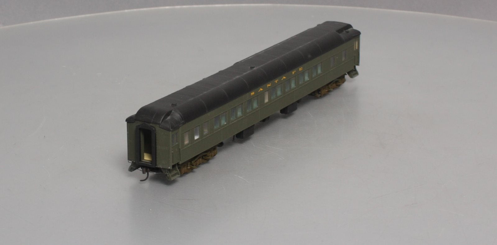 Walthers 932-10052 HO Scale Santa Fe Pullman Heavyweight 8-1-2 (Plan #3979A) LN/Box