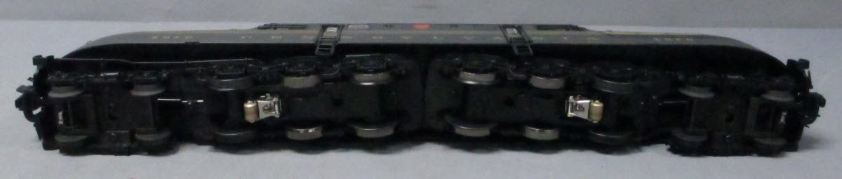 Lionel 6-18355 O PRR GG-1 5 Stripe Electric Locomotive #4876 w TMCC & Railsounds LN/Box