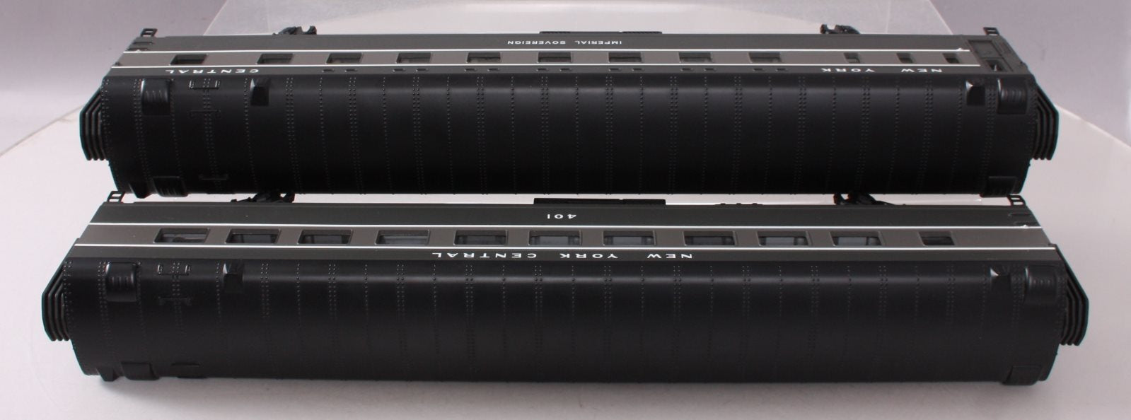 MTH 20-6676 O NYC 70' Streamlined Sleeper/Diner Passenger Car Set (Set of 2) LN/Box