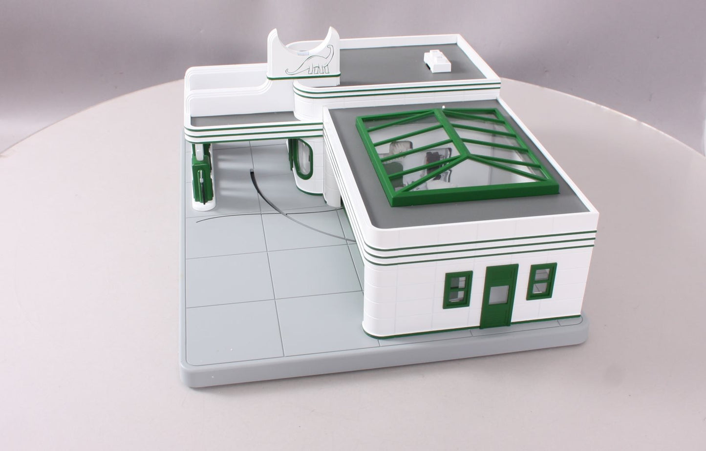 MTH 30-9101 O Gauge Sinclair Assembled Operating Gas Station LN/Box