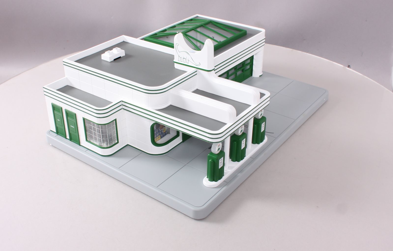 MTH 30-9101 O Gauge Sinclair Assembled Operating Gas Station