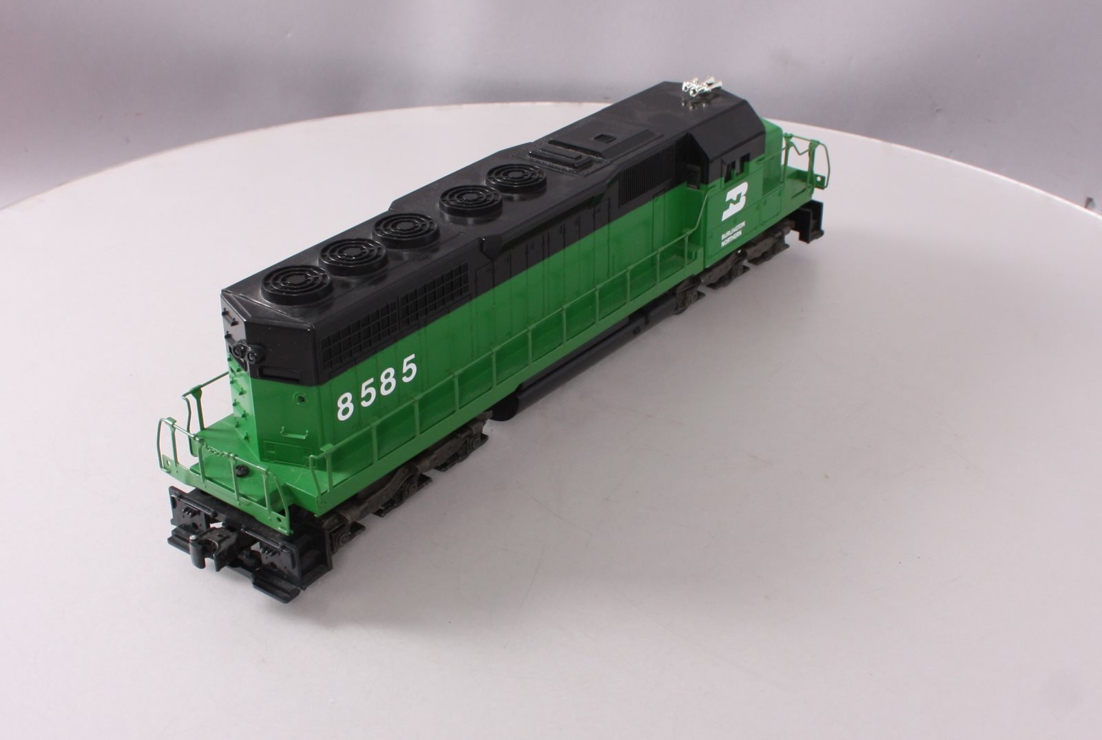 Lionel 6-8585 O Burlington Northern SD40 Powered Diesel Locomotive w/Horn LN/Box