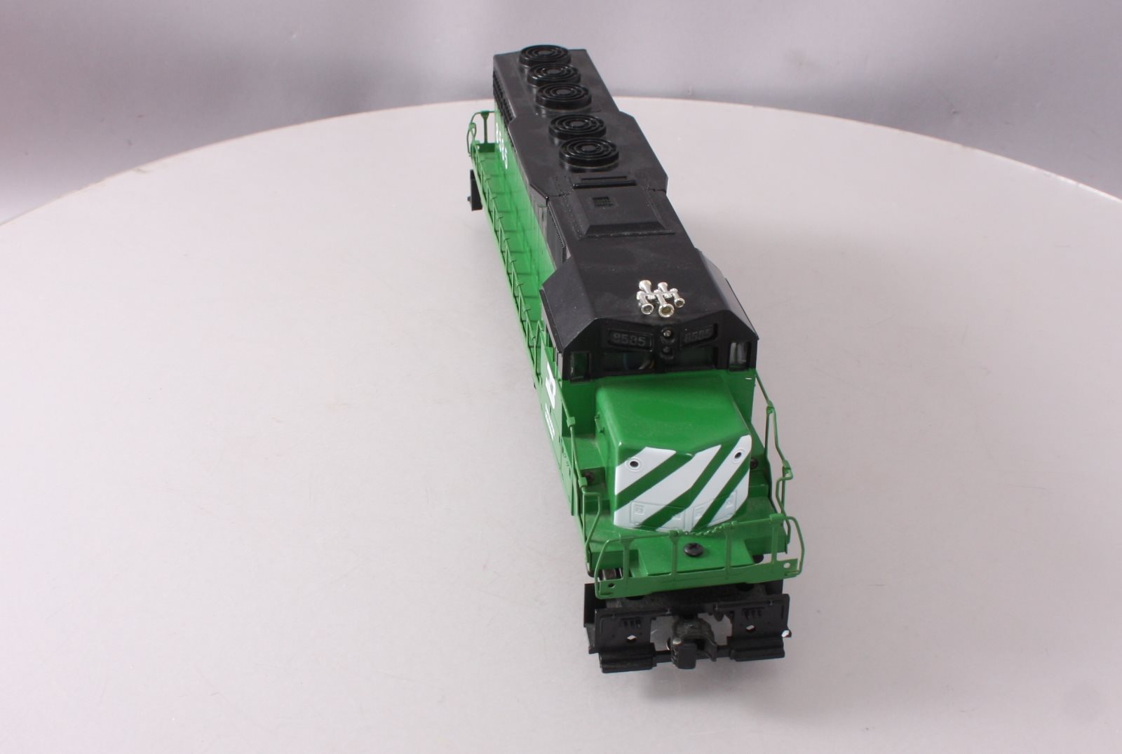Lionel 6-8585 O Burlington Northern SD40 Powered Diesel Locomotive w/Horn LN/Box