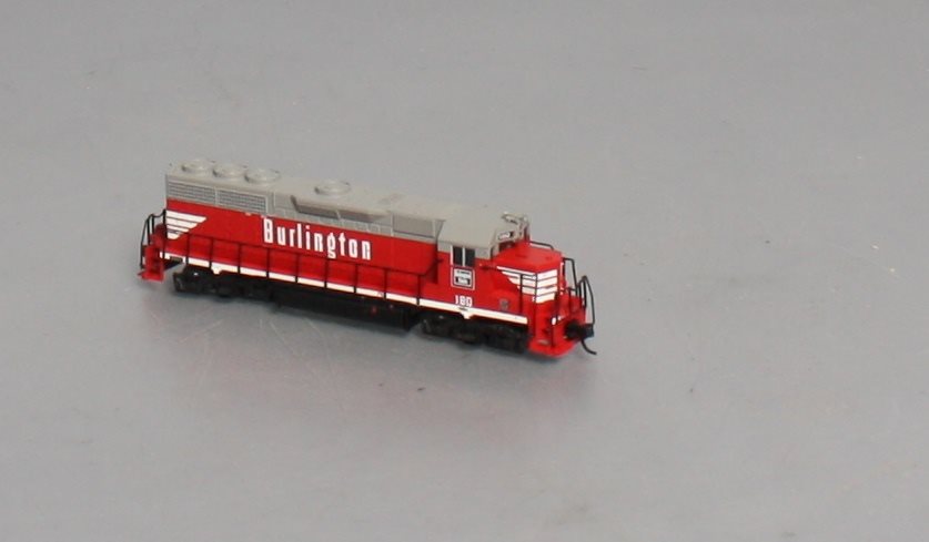 Atlas 40002773 N CBQ EMD GP40 Low Nose Diesel Locomotive Dynamic Brakes #180