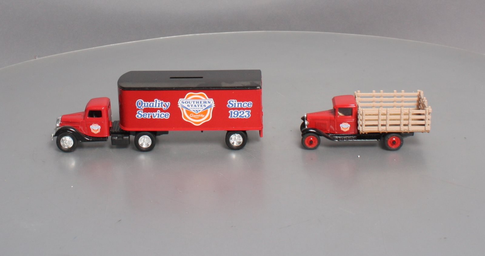 Ertl 7628UO 1:43 Scale Diecast Southern States 1930's Transport Set