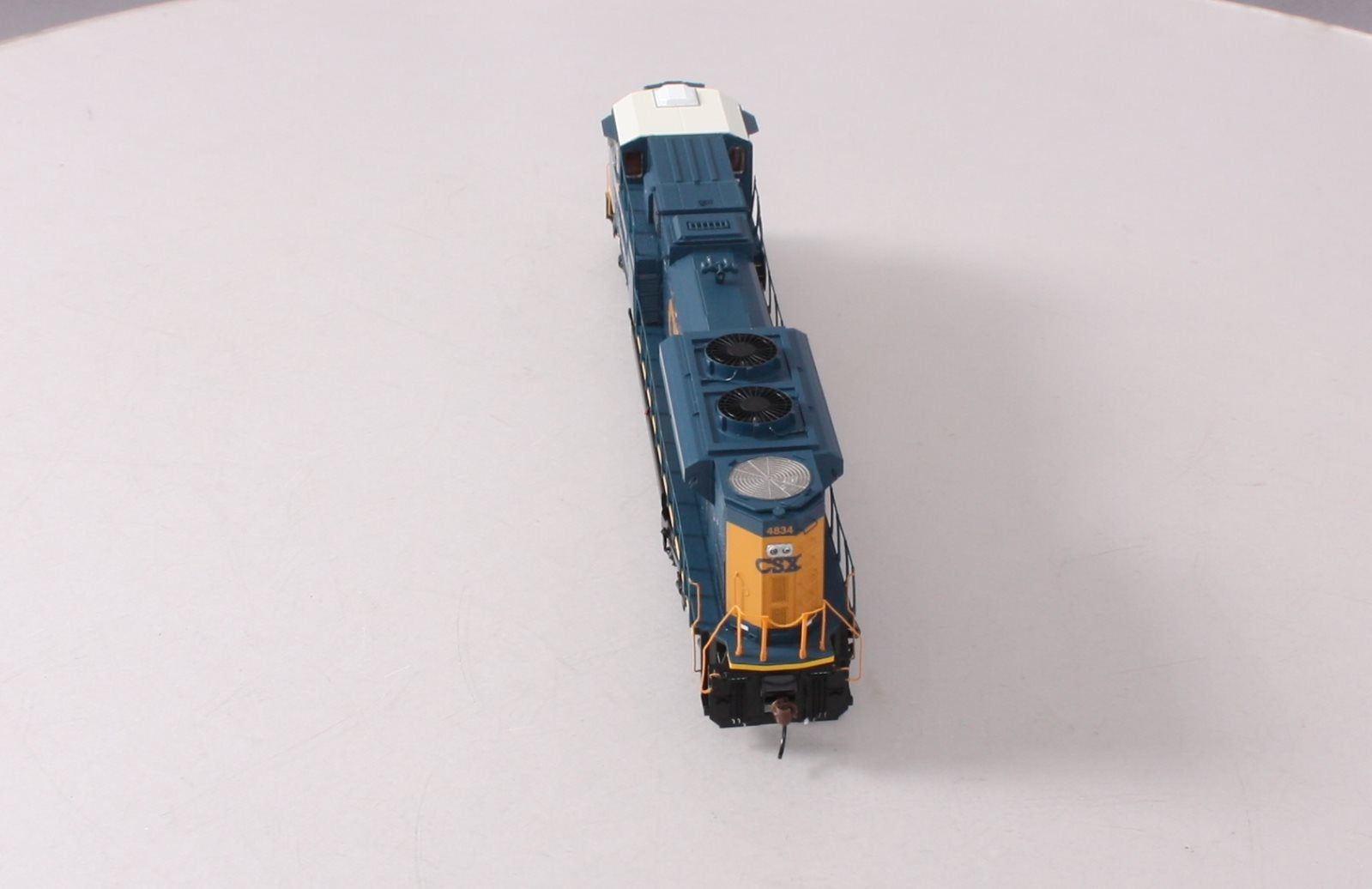Athearn G68697 HO Scale CSX SD70ACe Diesel Engine #4834 with DCC & Sound
