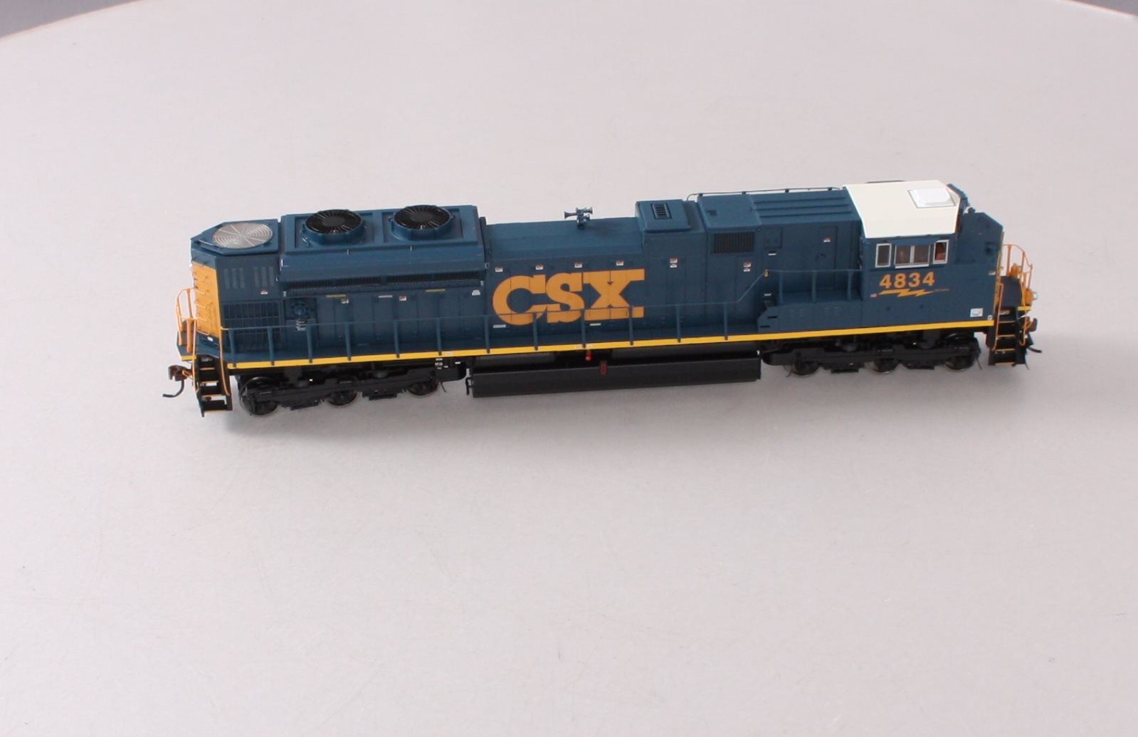 Athearn G68697 HO Scale CSX SD70ACe Diesel Engine #4834 with DCC & Sound