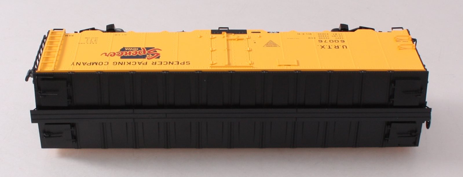Atlas 3003911-3 Spencer Packing Co. 40' Steel Reefer Car #60076 (3Rail) LN/Box