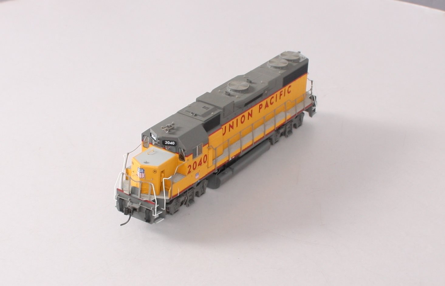 Proto 2000 30791 HO Union Pacific GP38-2 Diesel Locomotive #2040 LN/Box