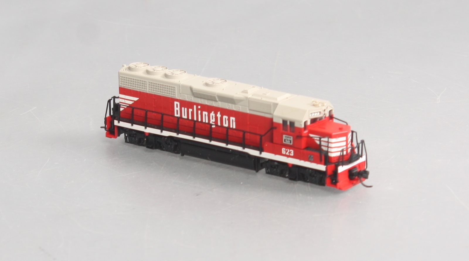 Atlas 48520 N Scale Burlington GP-40 Diesel Locomotive #623 EX/Box