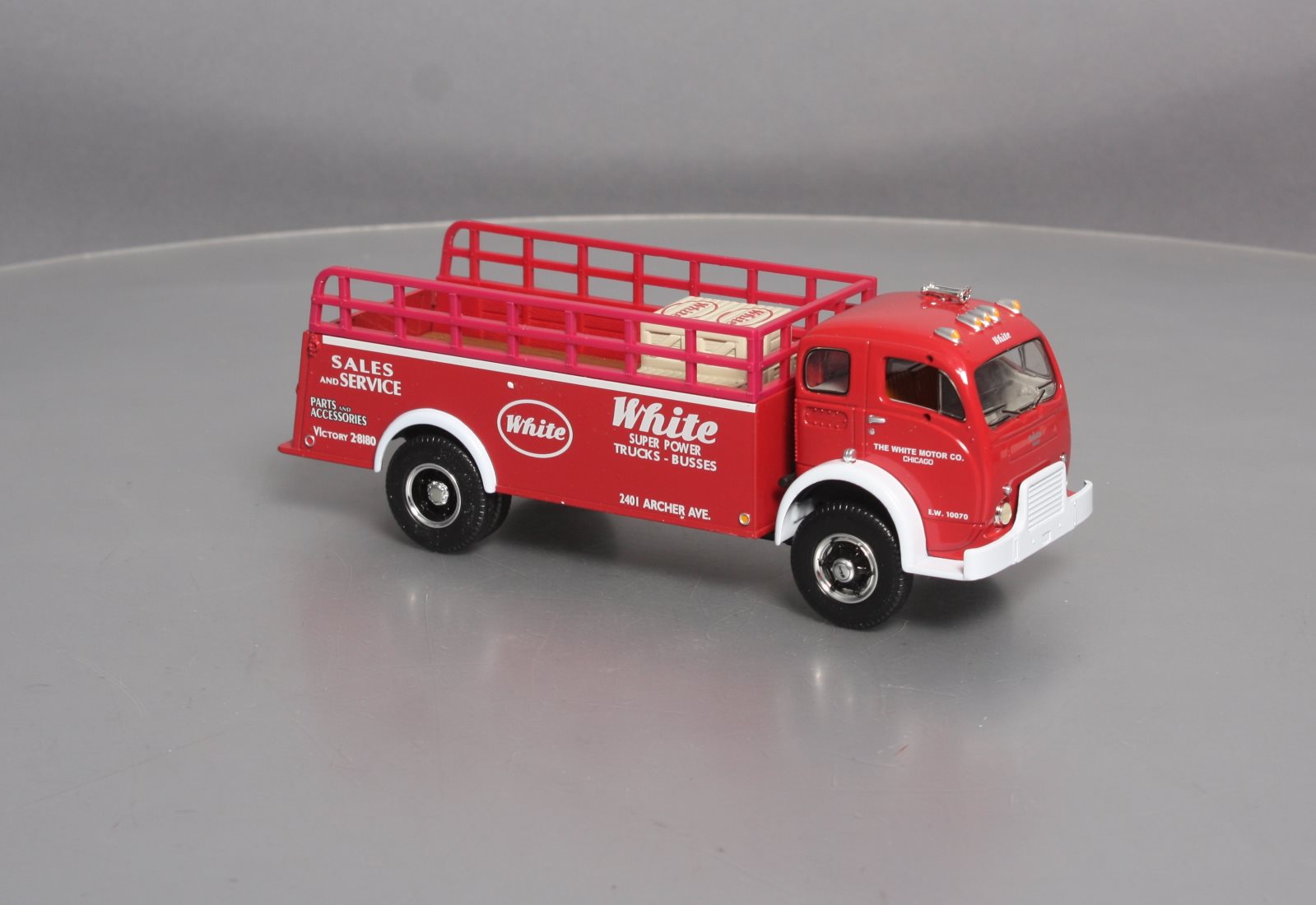 First Gear 19-2084 1:34 Die Cast 1953 White Motor Co. Stake Body Truck