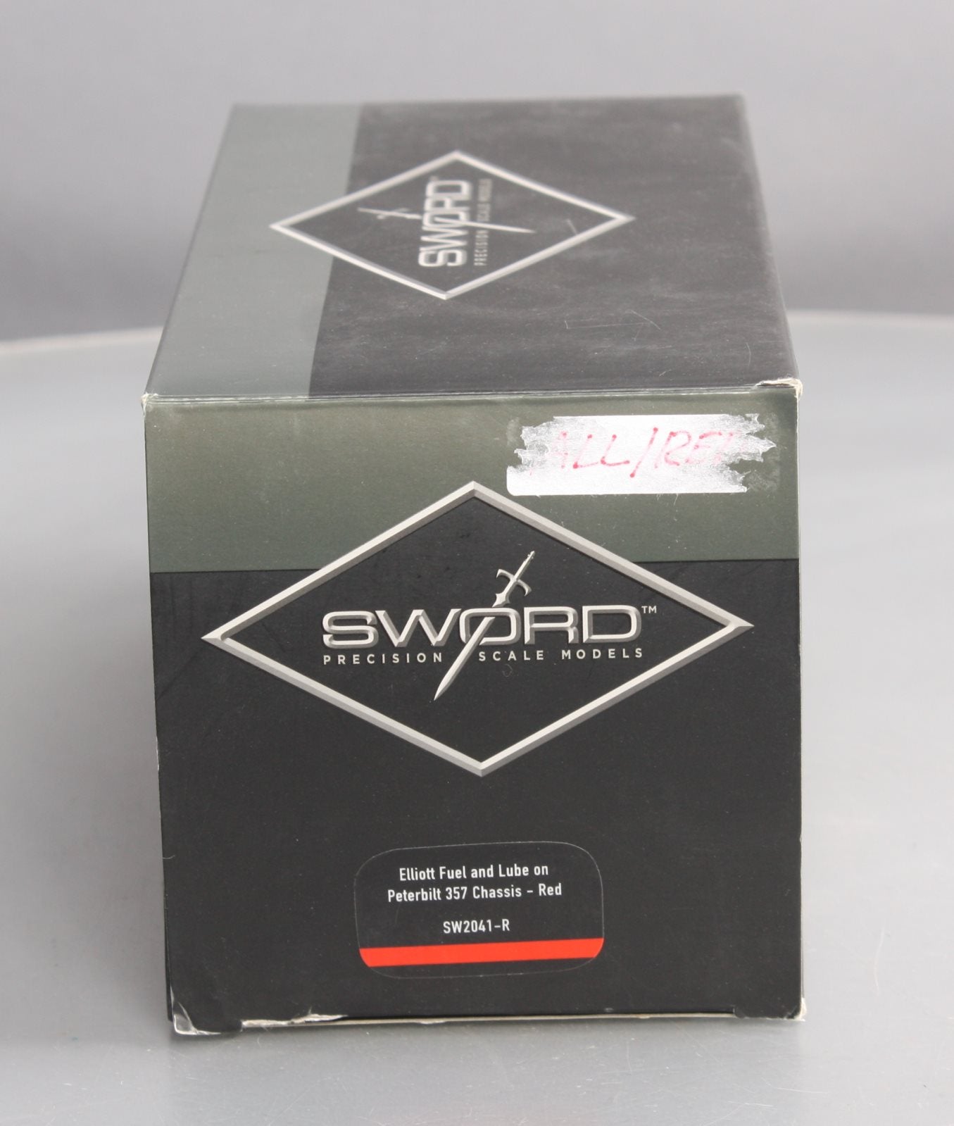 Sword Models SW2041-R 1:50 Red Peterbilt 357 w/Elliot Fuel and Lube Body LN/Box