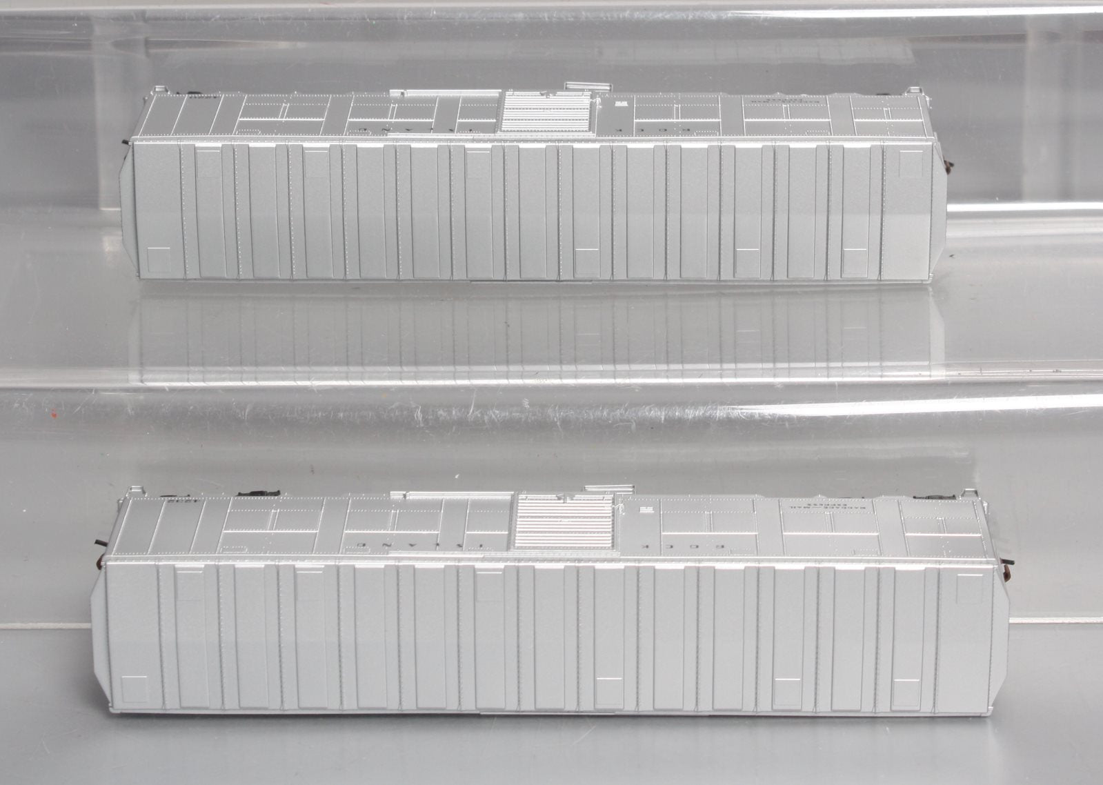 Walthers 932-24164 HO Scale Rock Island Express Car Set (Set of 2) LN/Box