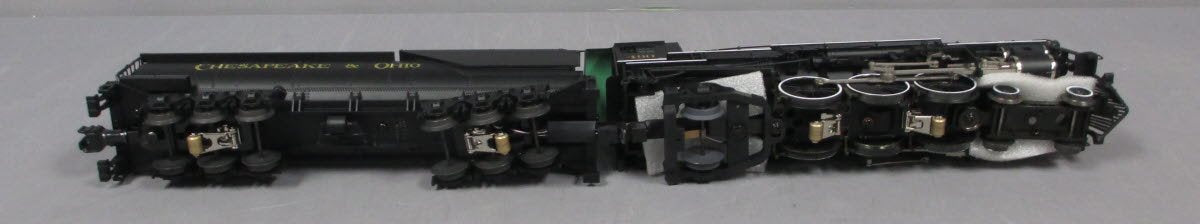Lionel 6-11128 O C&O F-19 4-6-2 Pacific Steam Locomotive & Tender #490 LN/Box