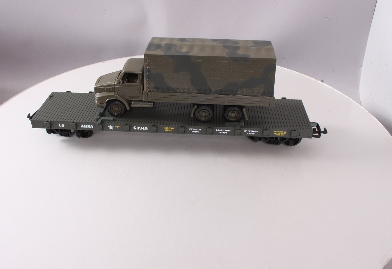 USA Trains R1781 G Scale US Army Flatcar with Truck #G5058