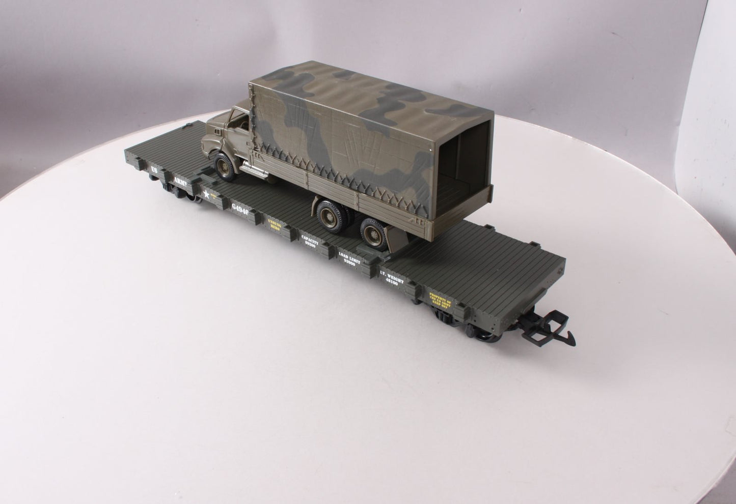 USA Trains R1781 G Scale US Army Flatcar with Truck #G5058