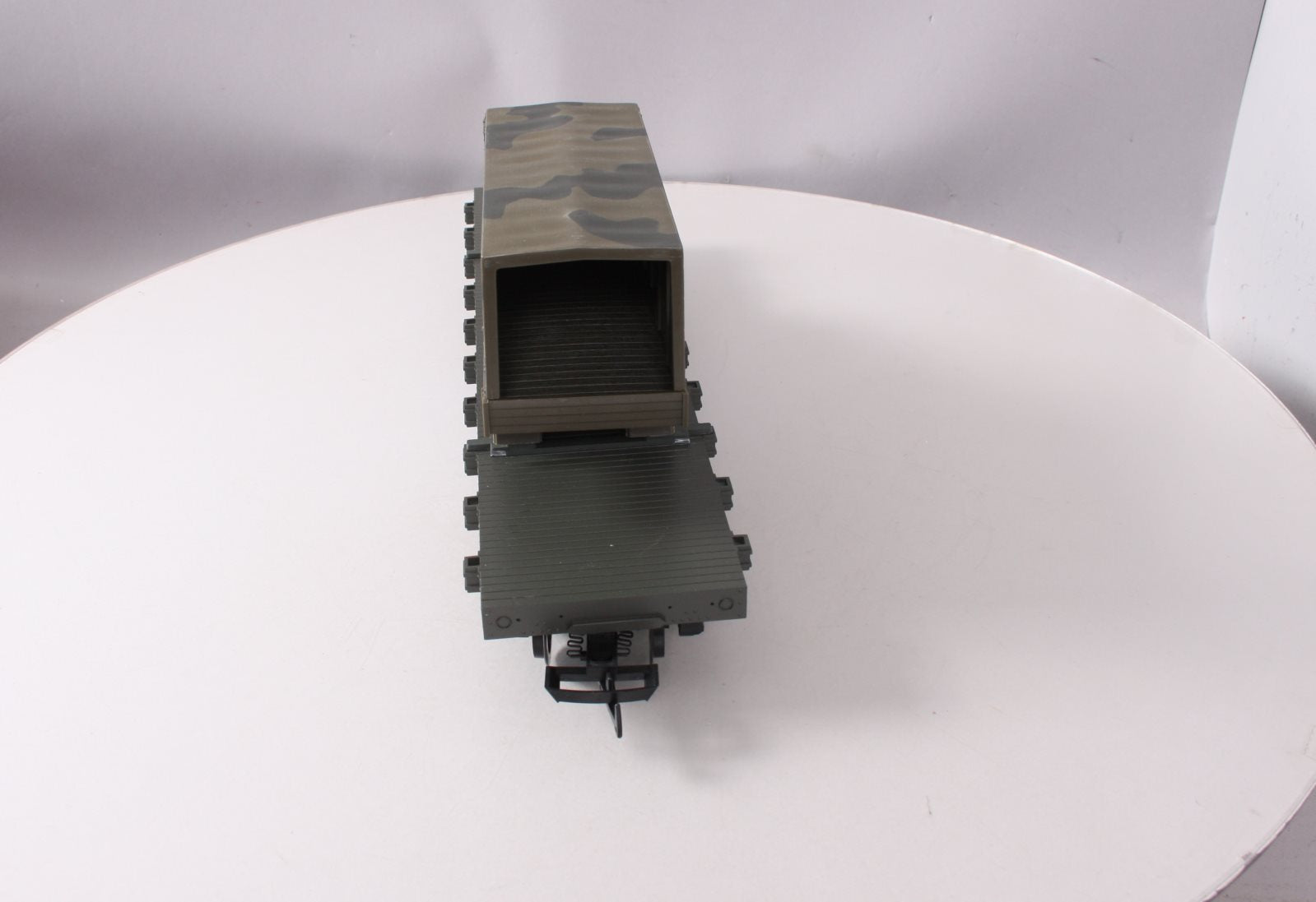 USA Trains R1781 G Scale US Army Flatcar with Truck #G5058