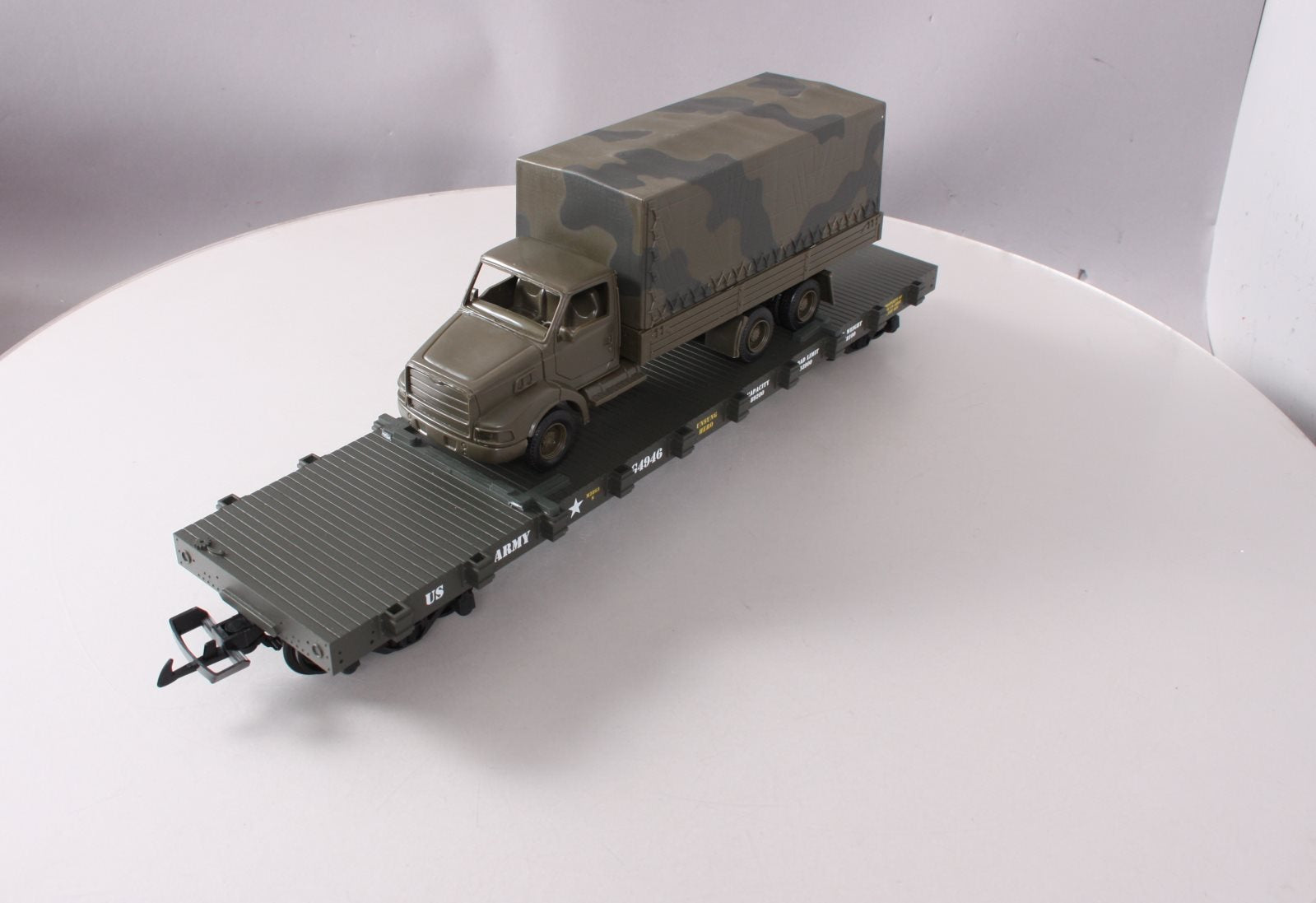 USA Trains R1781 G Scale US Army Flatcar with Truck #G5058