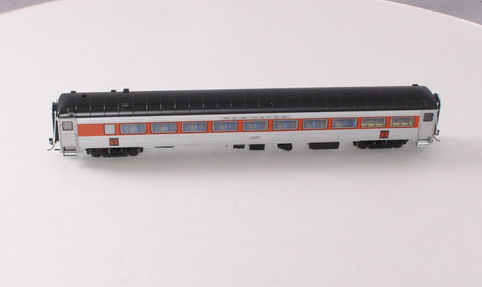 Rapido Trains 017227 HO New Haven McGinnis 8600 SS Coach Unskirted #8649