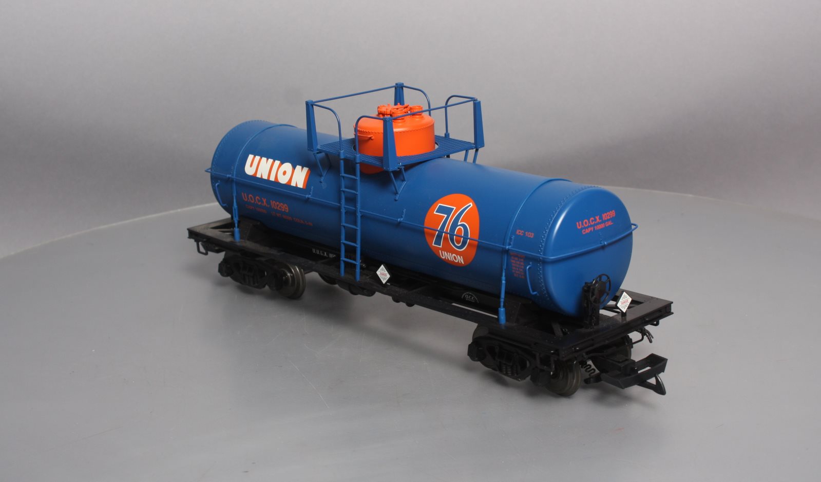 USA Trains R15121 G Union 10,000-Gallon Tank Car Blue