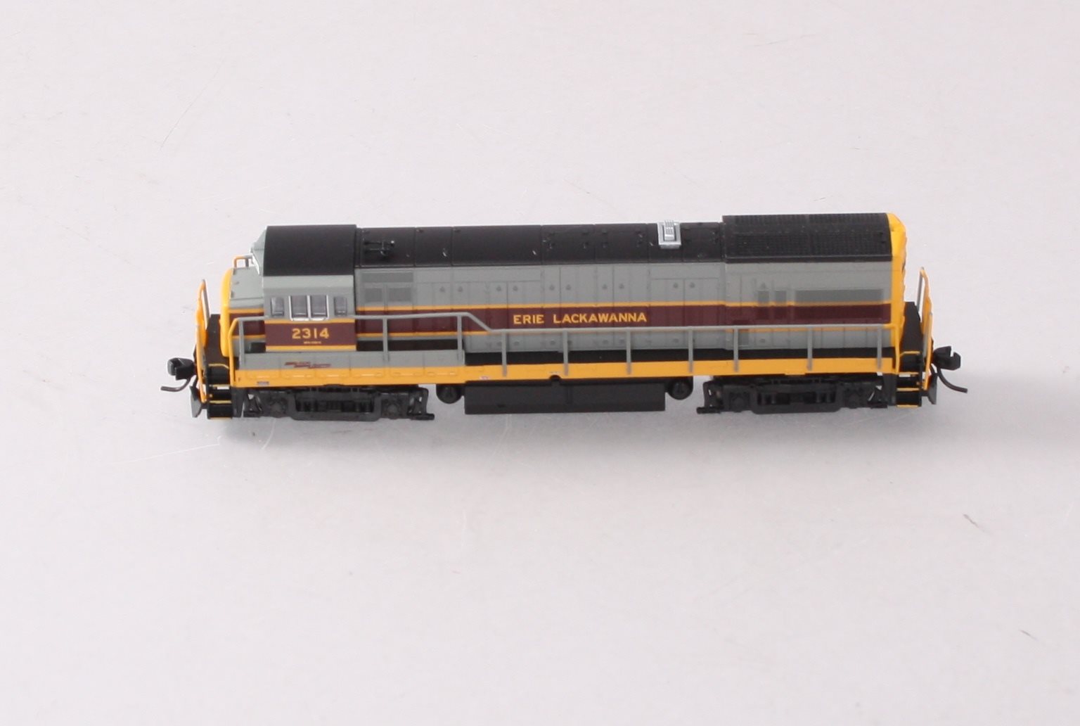 Atlas 40002998 N Erie Lackawanna U23B Locomotive #2314