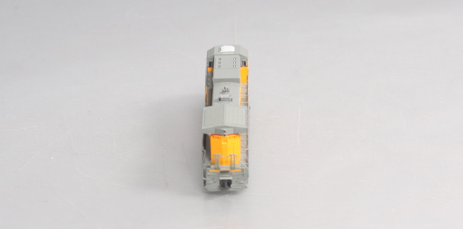 Kato 176-7008 N Union Pacific w/Flag AC4400CW Diesel Locomotive #5791