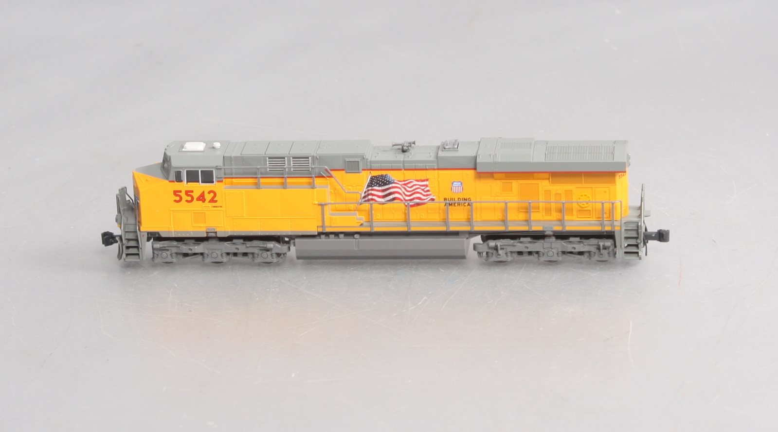 Kato 176-8902 N Scale Union Pacific GE ES44AC Diesel Locomotive #5542