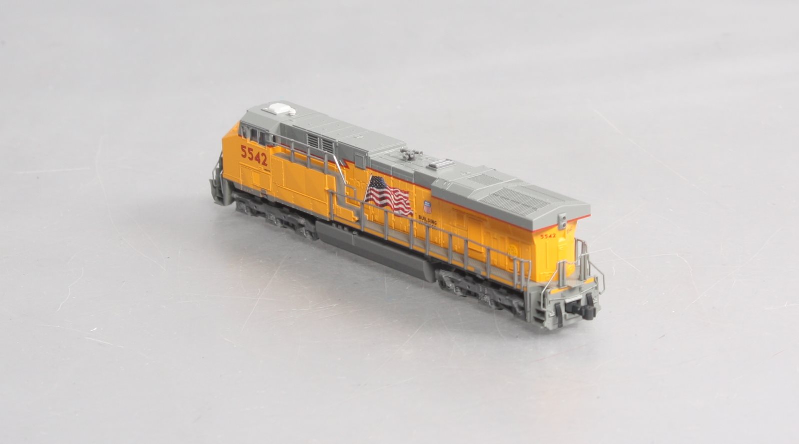Kato 176-8902 N Scale Union Pacific GE ES44AC Diesel Locomotive #5542