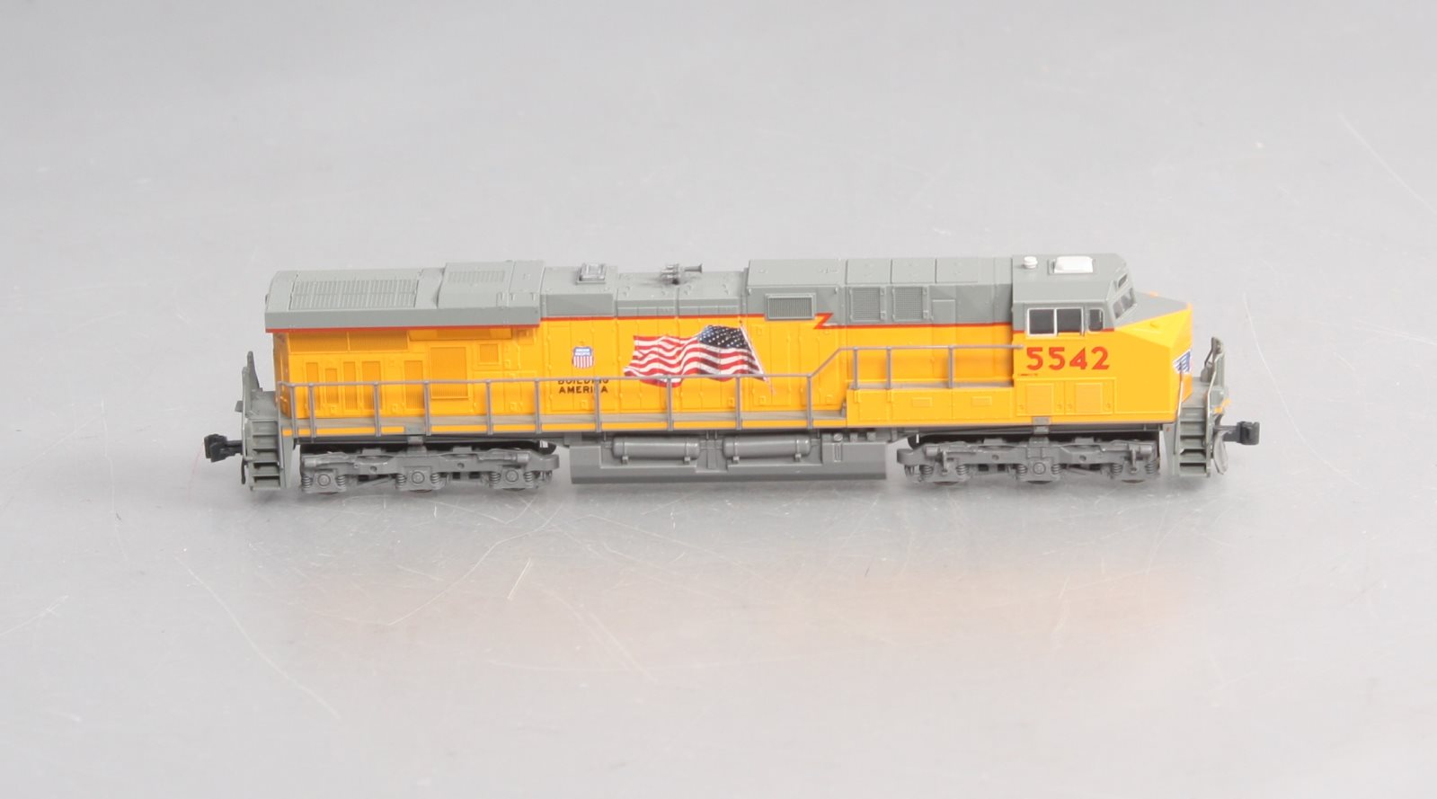 Kato 176-8902 N Scale Union Pacific GE ES44AC Diesel Locomotive #5542
