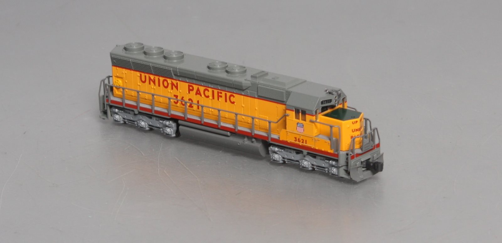 Kato 176-3133 N Scale Union Pacific SD45 Diesel Locomotive #3621