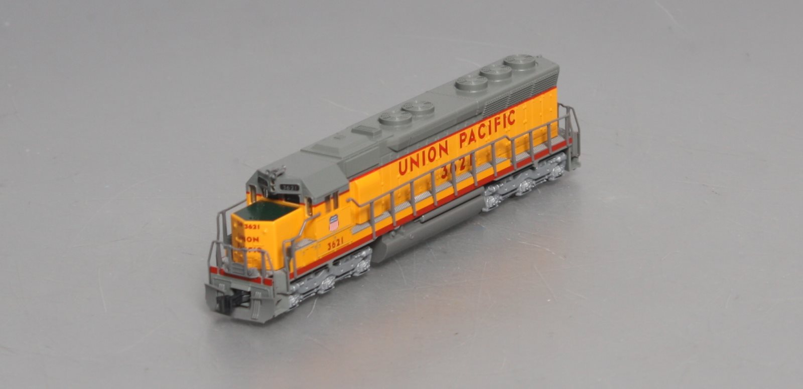 Kato 176-3133 N Scale Union Pacific SD45 Diesel Locomotive #3621