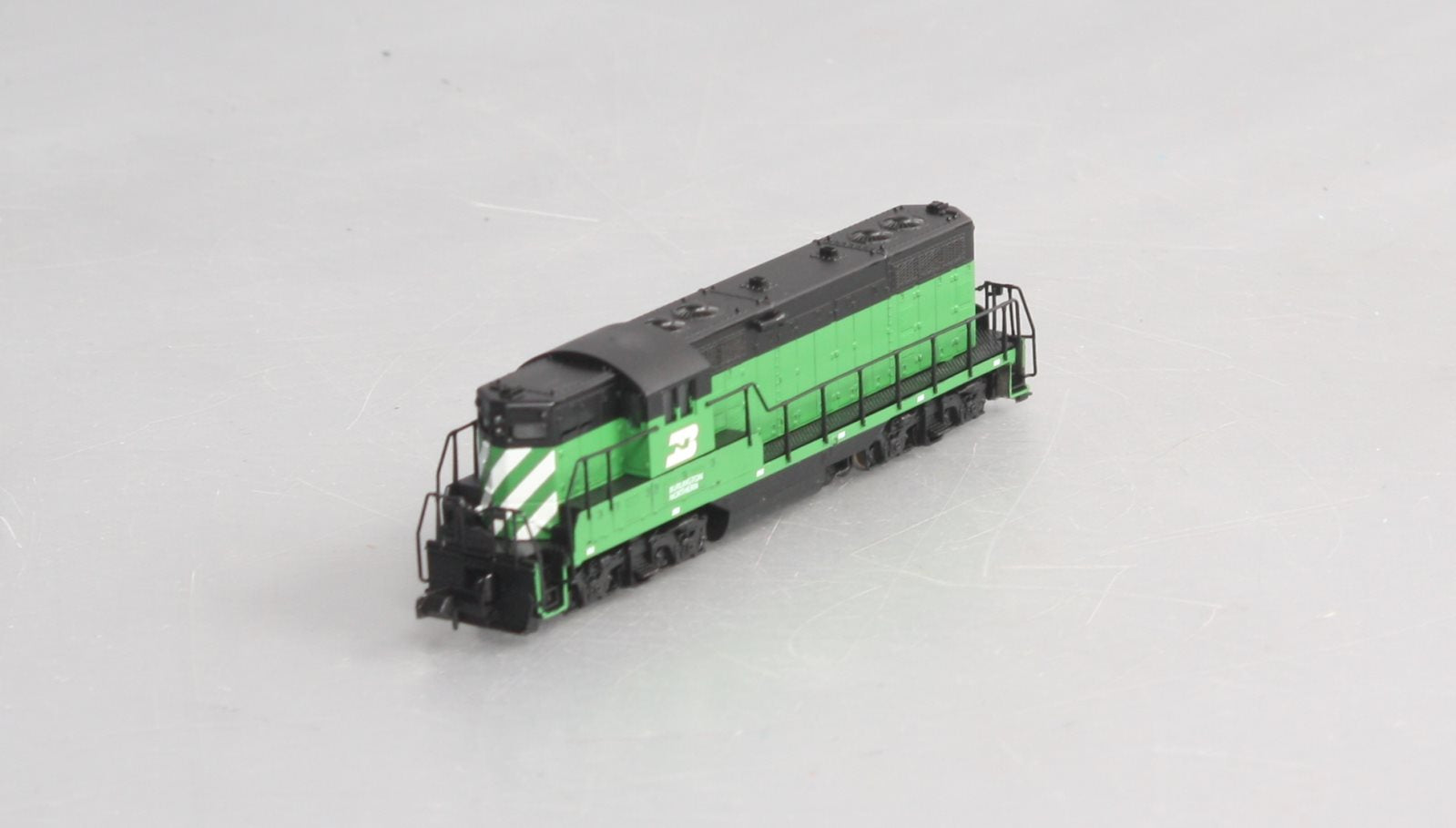 Atlas 48010 N Scale Burlington Northern Gp-7 Diesel Locomotive LN/Box