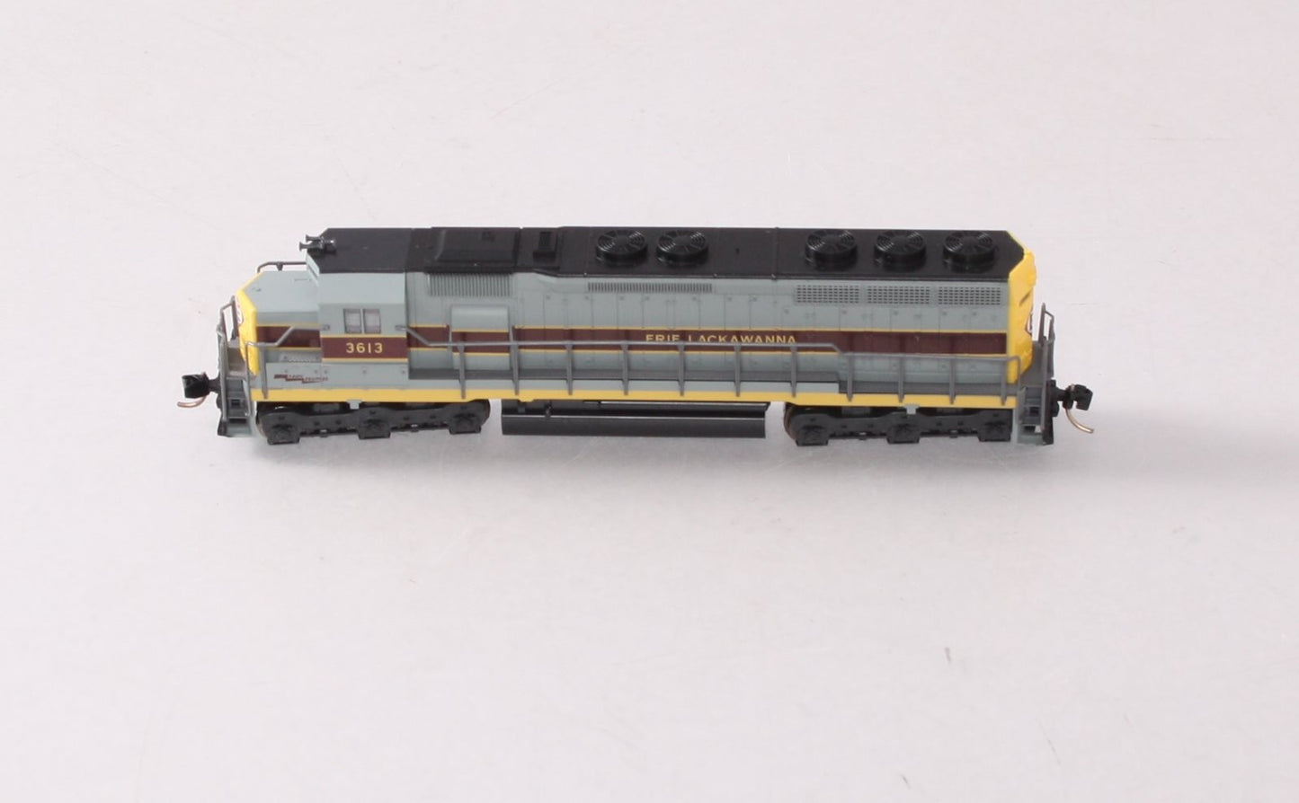 Kato 176-3110 N Scale Erie Lackawanna SD-45 Diesel Locomotive #3613