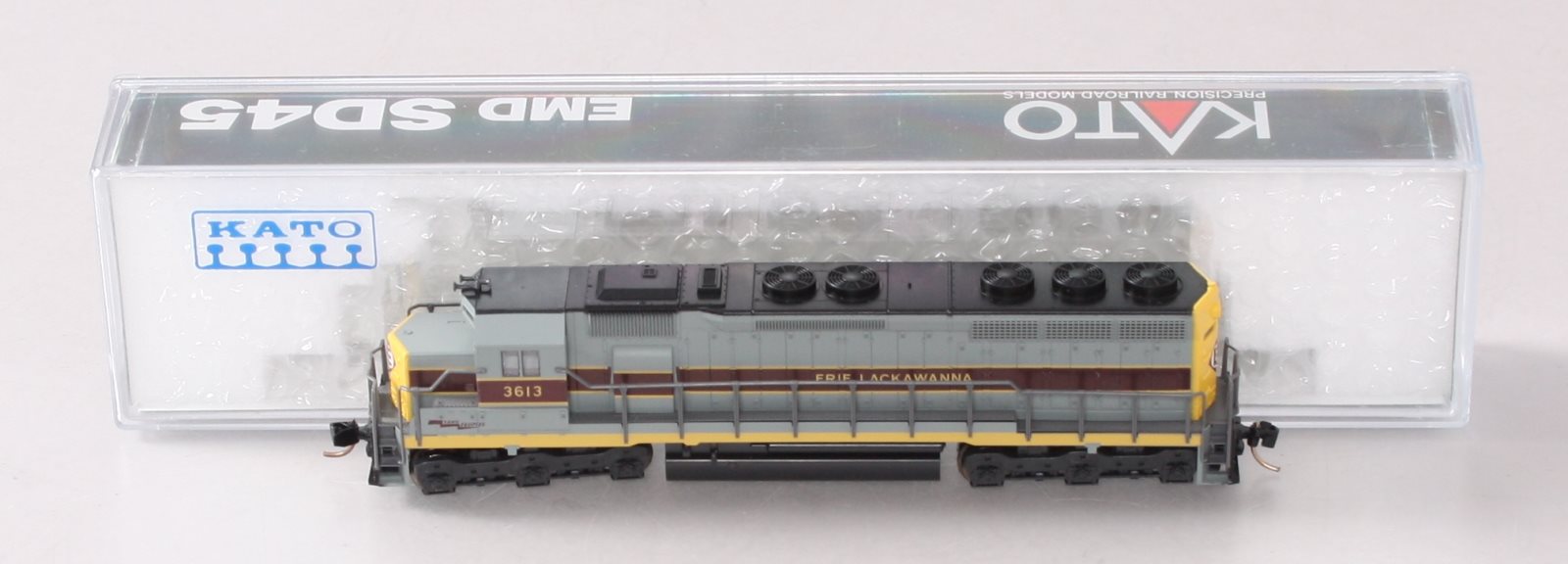 Kato 176-3110 N Scale Erie Lackawanna SD-45 Diesel Locomotive