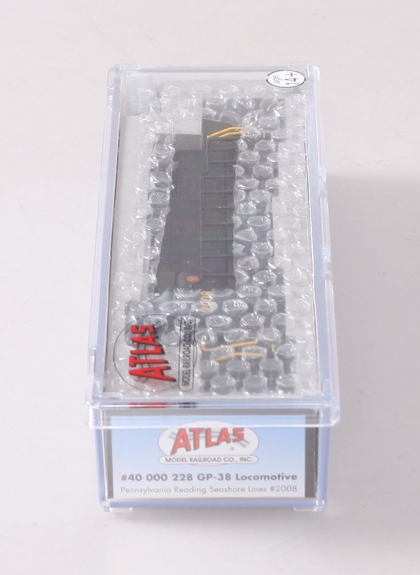 Atlas 40000228 N Pennsylvania, Reading, Seashore Lines GP38 Diesel Locomotive