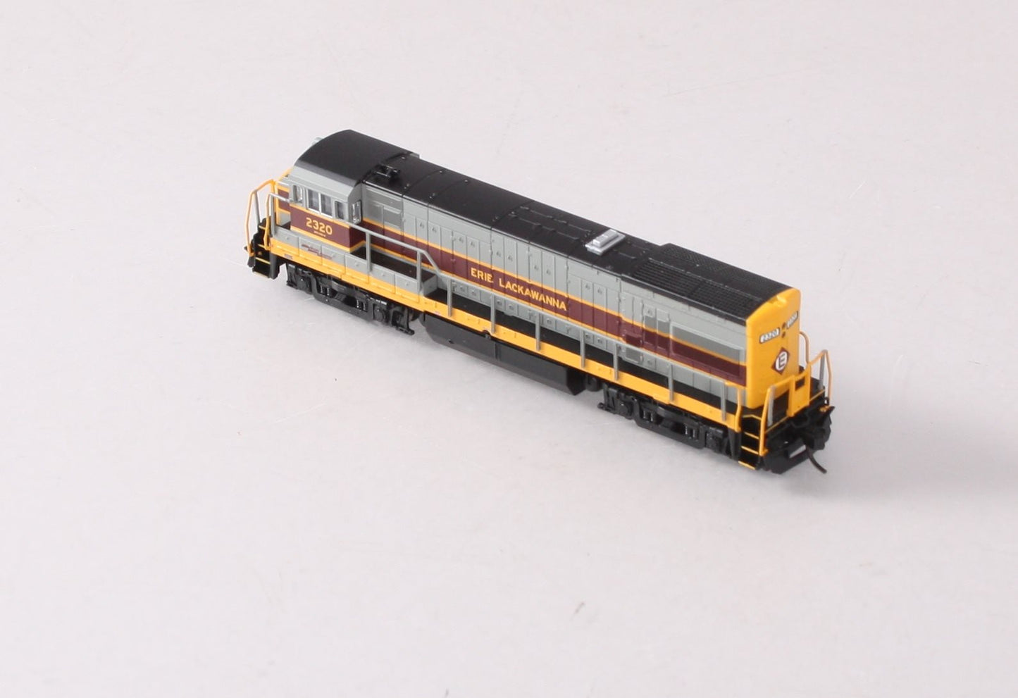 Atlas 40002999 N Erie Lackawanna U23B Locomotive #2320