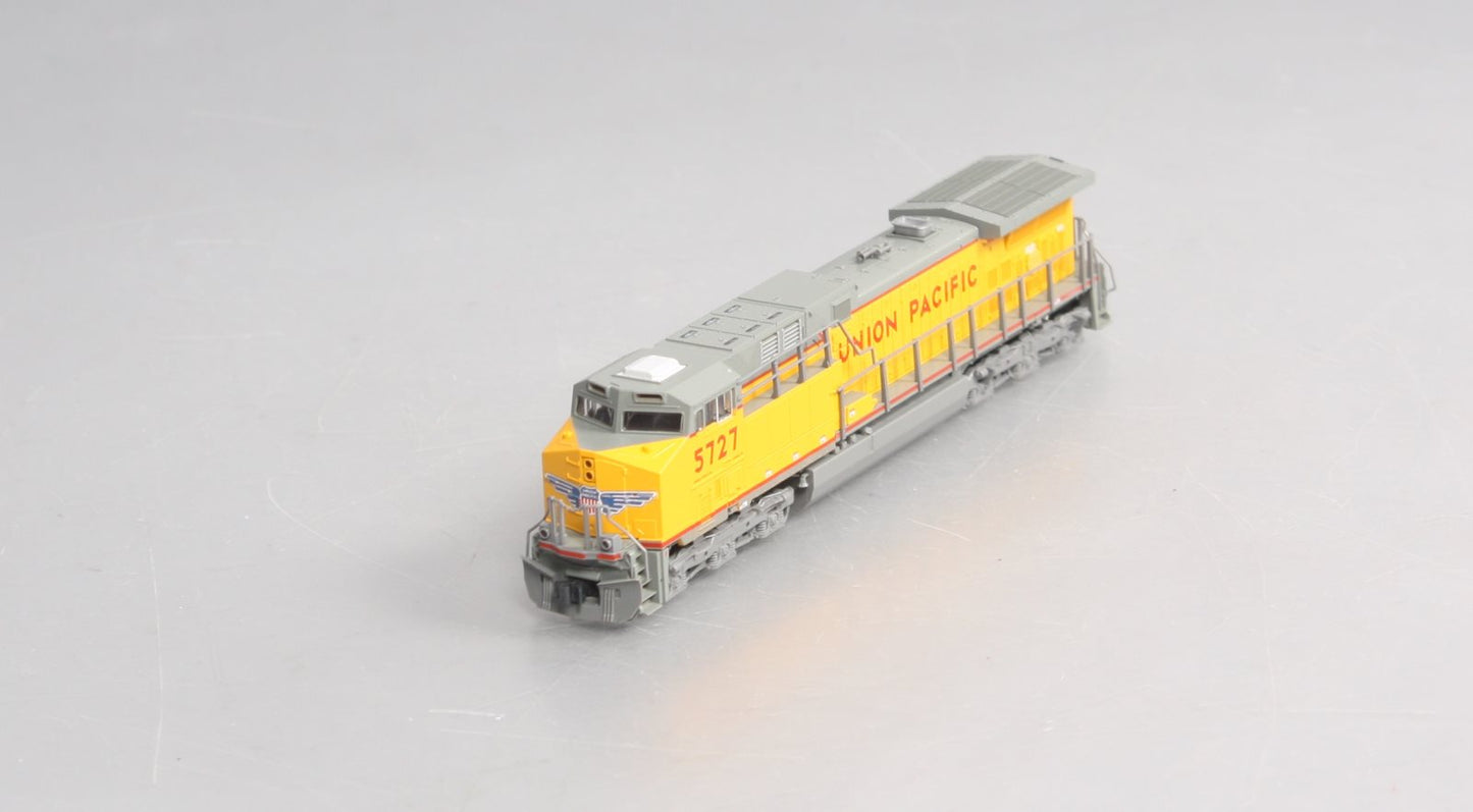 Kato 176-7005 N Scale Union Pacific AC4400CW Diesel Locomotive #5727