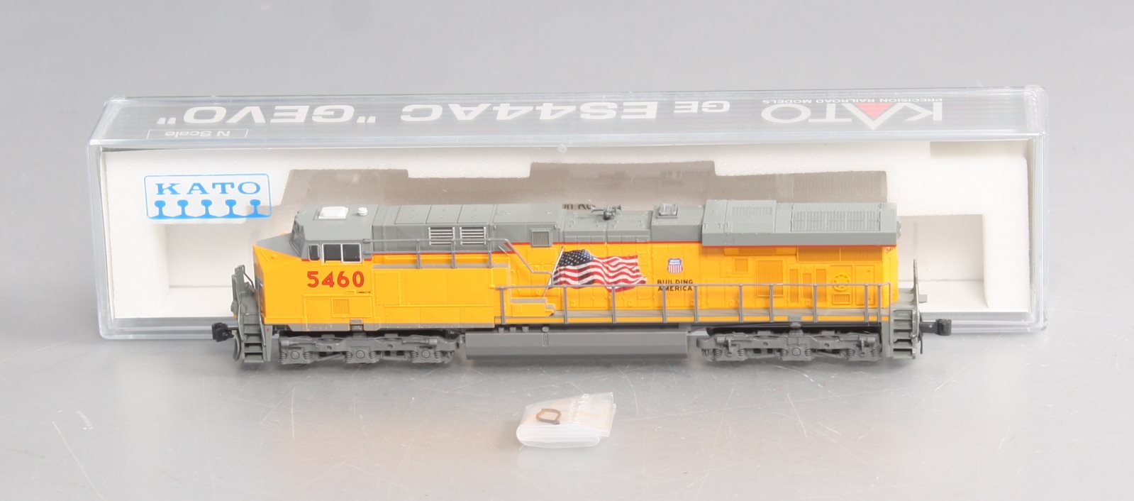 Kato 176-8901 N Scale Union Pacific GE ES44AC Diesel Locomotive #5460