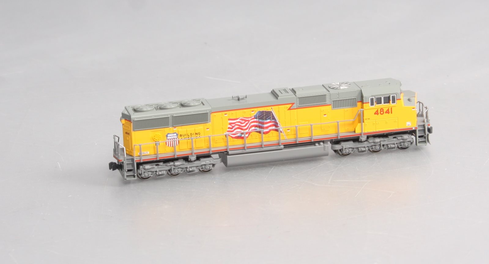 Kato 176-7506 N Scale Union Pacific SD70 Diesel Locomotive #4841