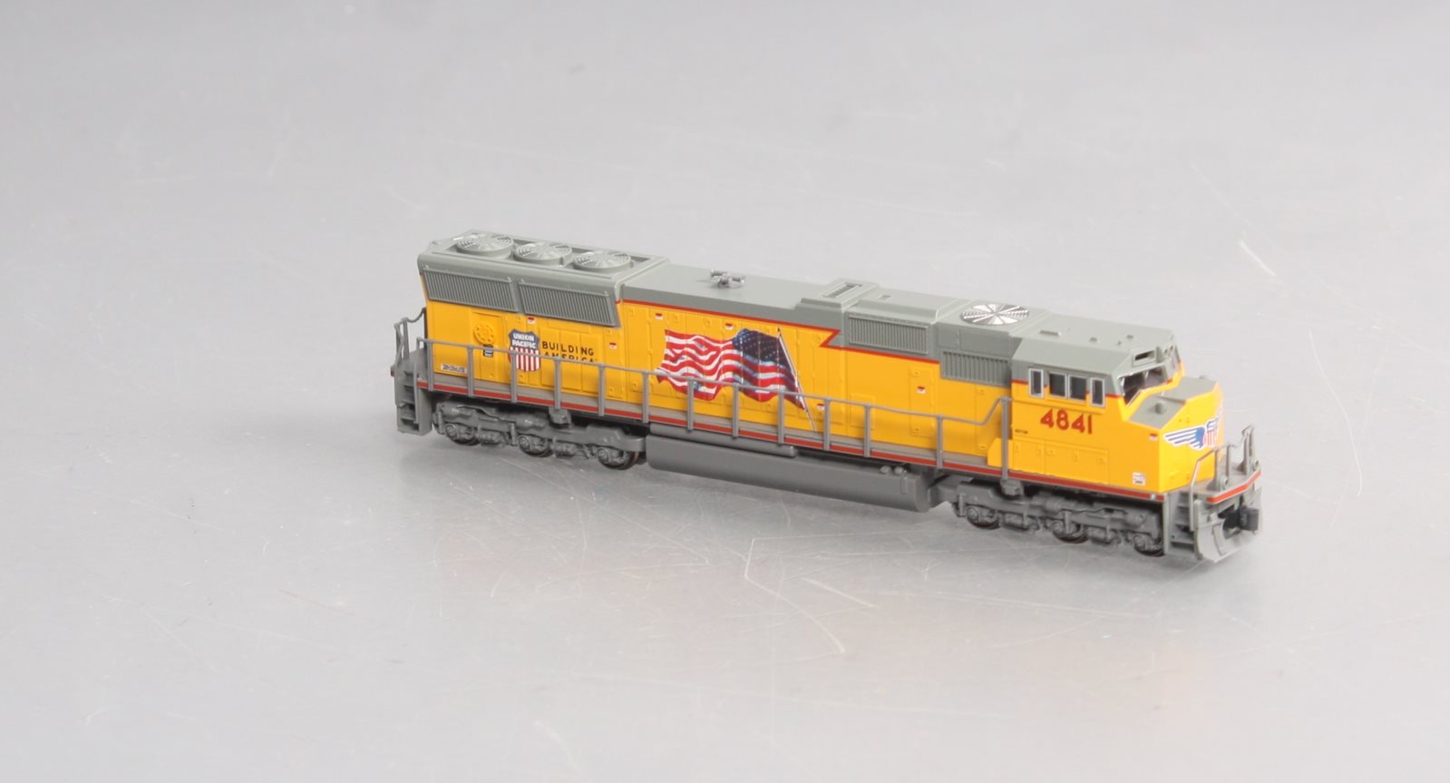 Kato 176-7506 N Scale Union Pacific SD70 Diesel Locomotive #4841