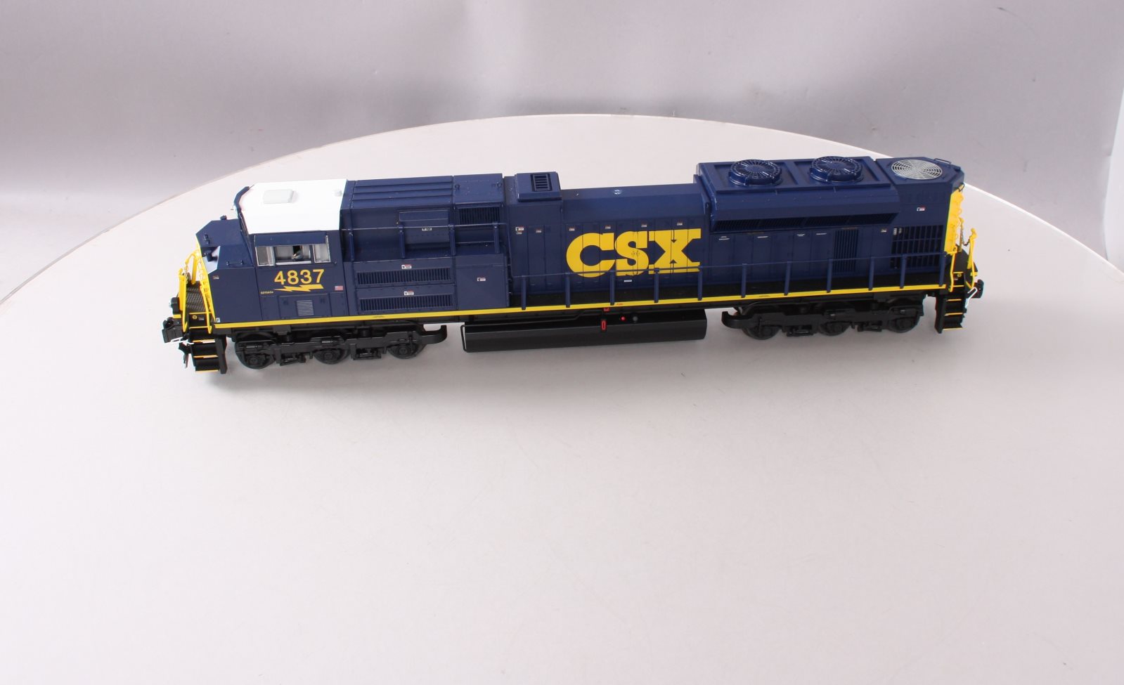 Lionel 6-84100 CSX Legacy SD70ACe Diesel Locomotive #4837 – Trainz