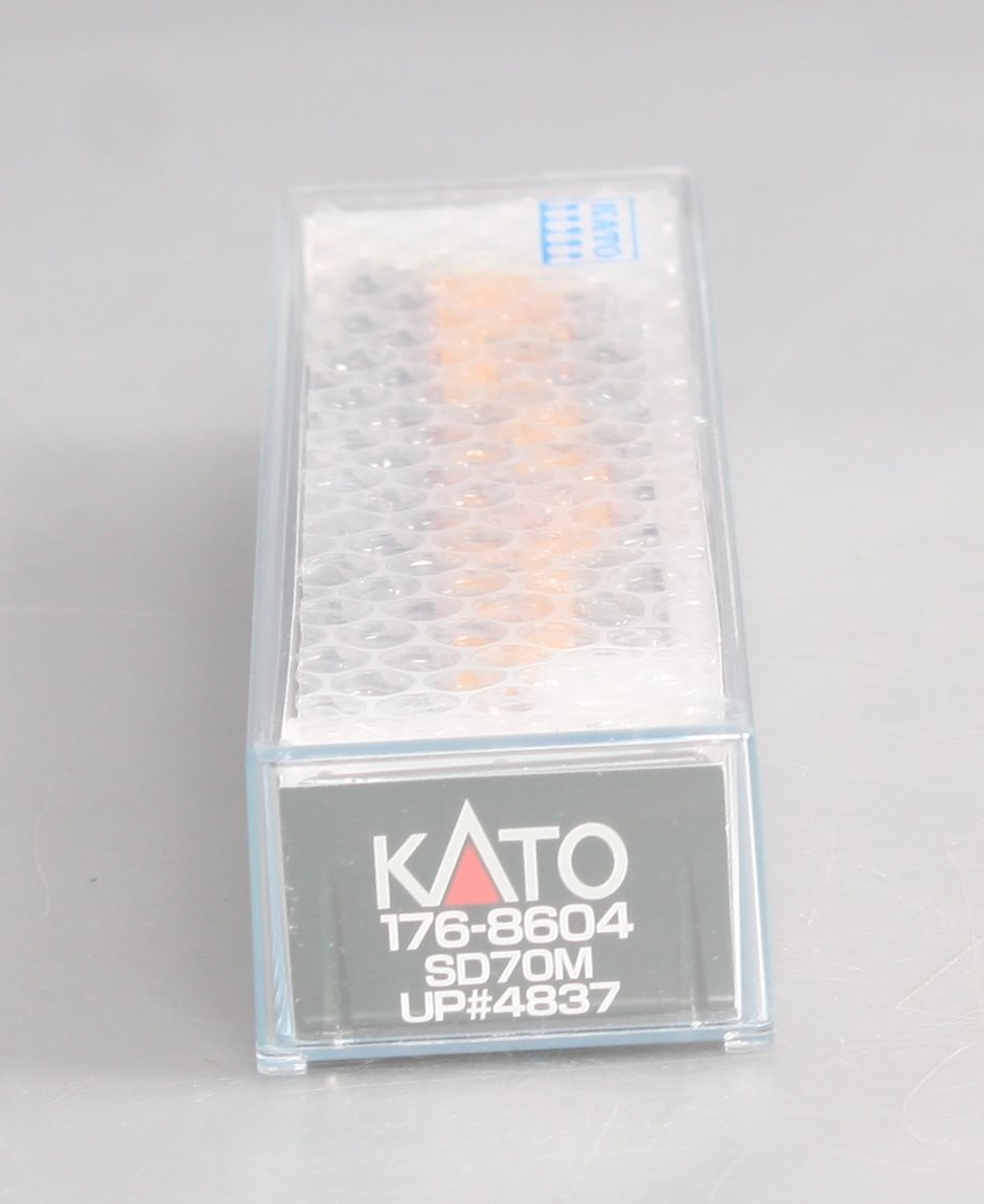 Kato 176-8604 N Scale Union Pacific SD70M Diesel Locomotive #4837