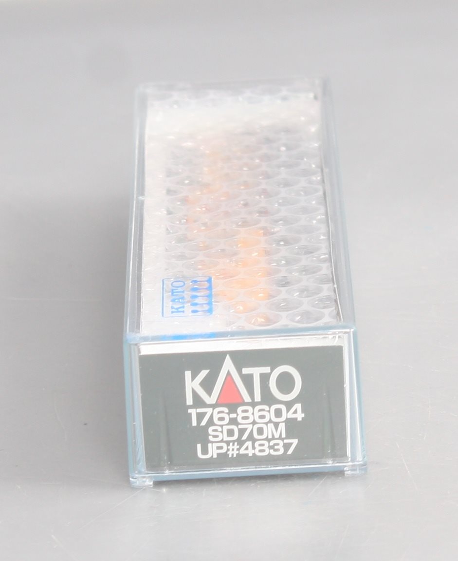 Kato 176-8604 N Scale Union Pacific SD70M Diesel Locomotive #4837