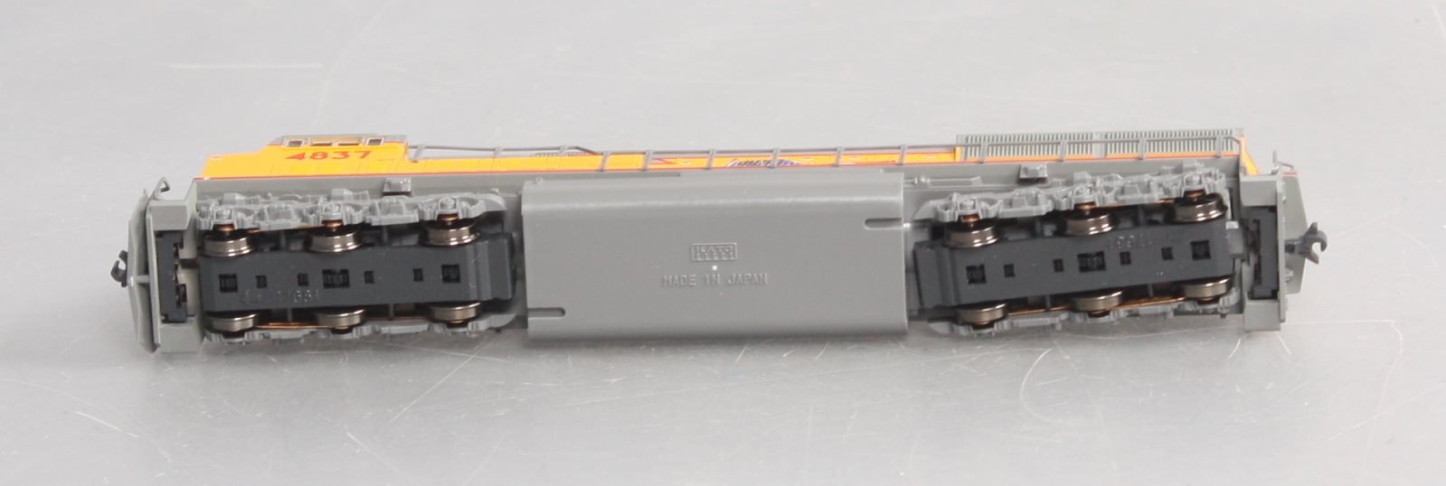 Kato 176-8604 N Scale Union Pacific SD70M Diesel Locomotive #4837