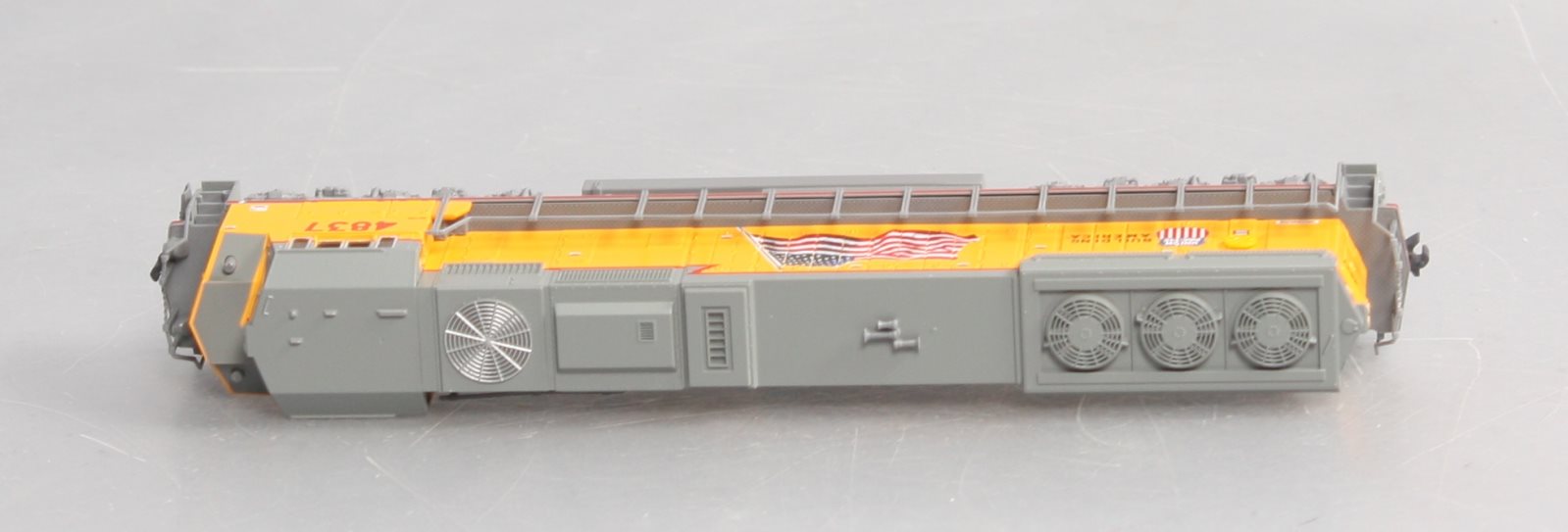 Kato 176-8604 N Scale Union Pacific SD70M Diesel Locomotive #4837