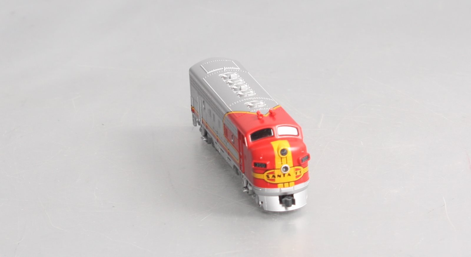 Kato 176-2121 N Scale ATSF EMD F7A Warbonnet Diesel Locomotive #300 LN/Box