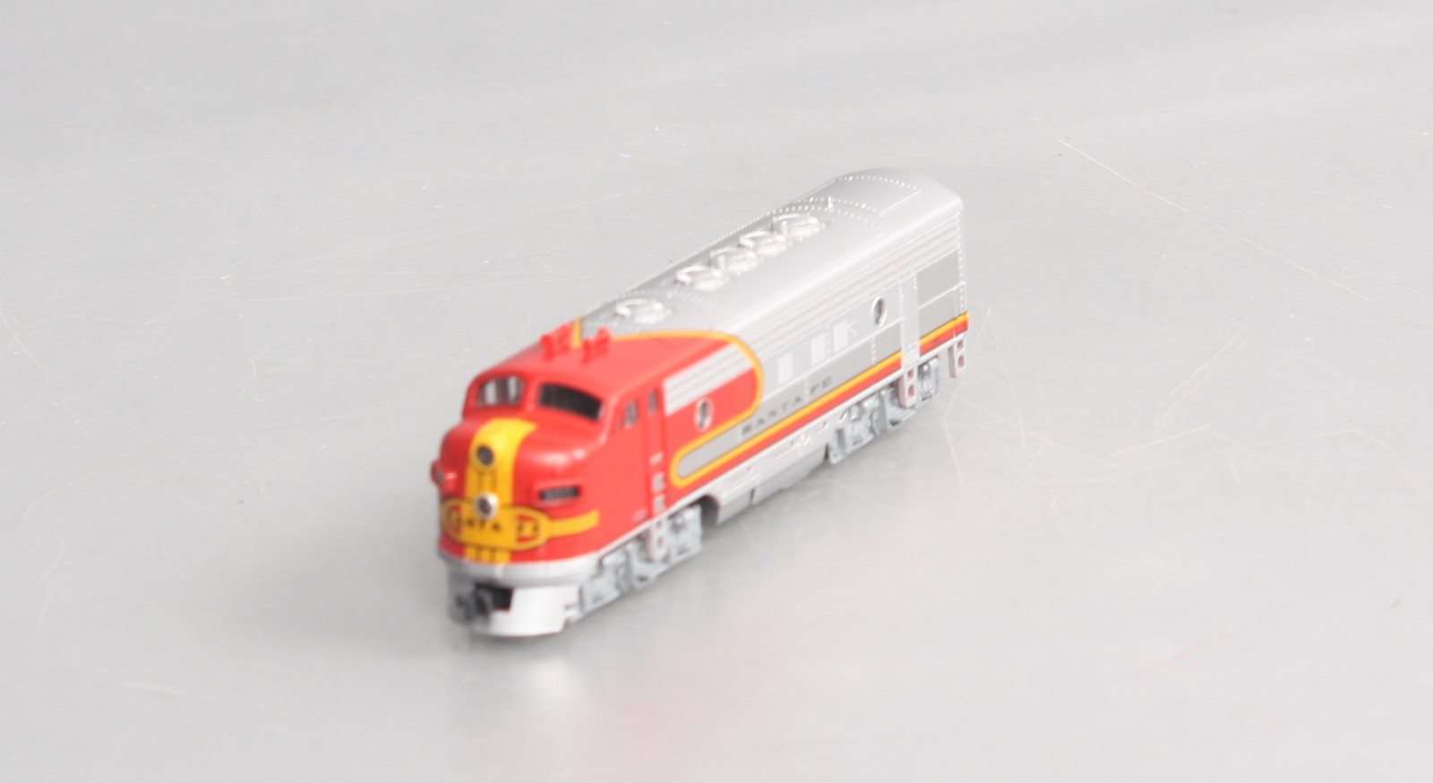 Kato 176-2121 N Scale ATSF EMD F7A Warbonnet Diesel Locomotive #300 LN/Box