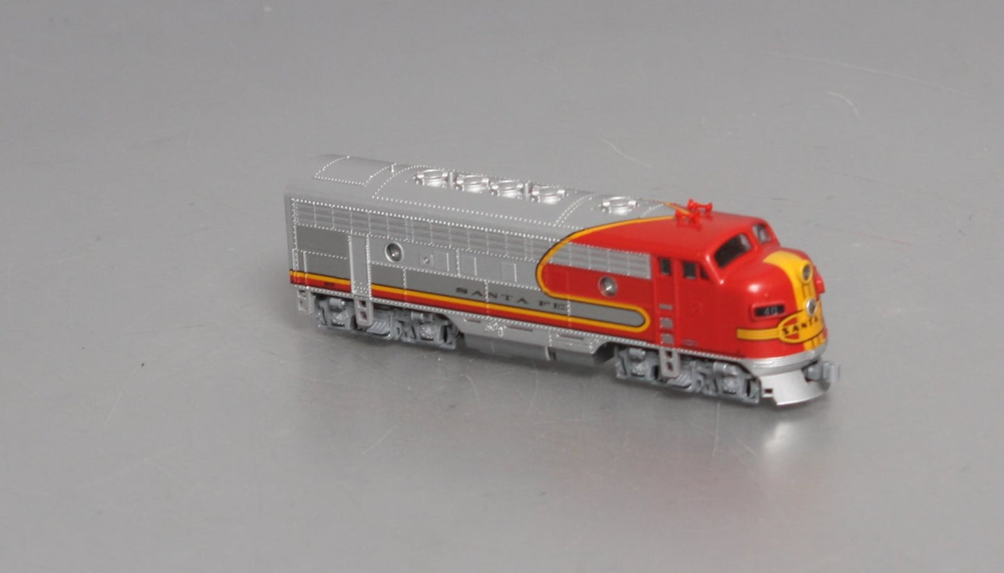 Kato 176-2122 N Scale Santa Fe F7A Powered Diesel Locomotive #40