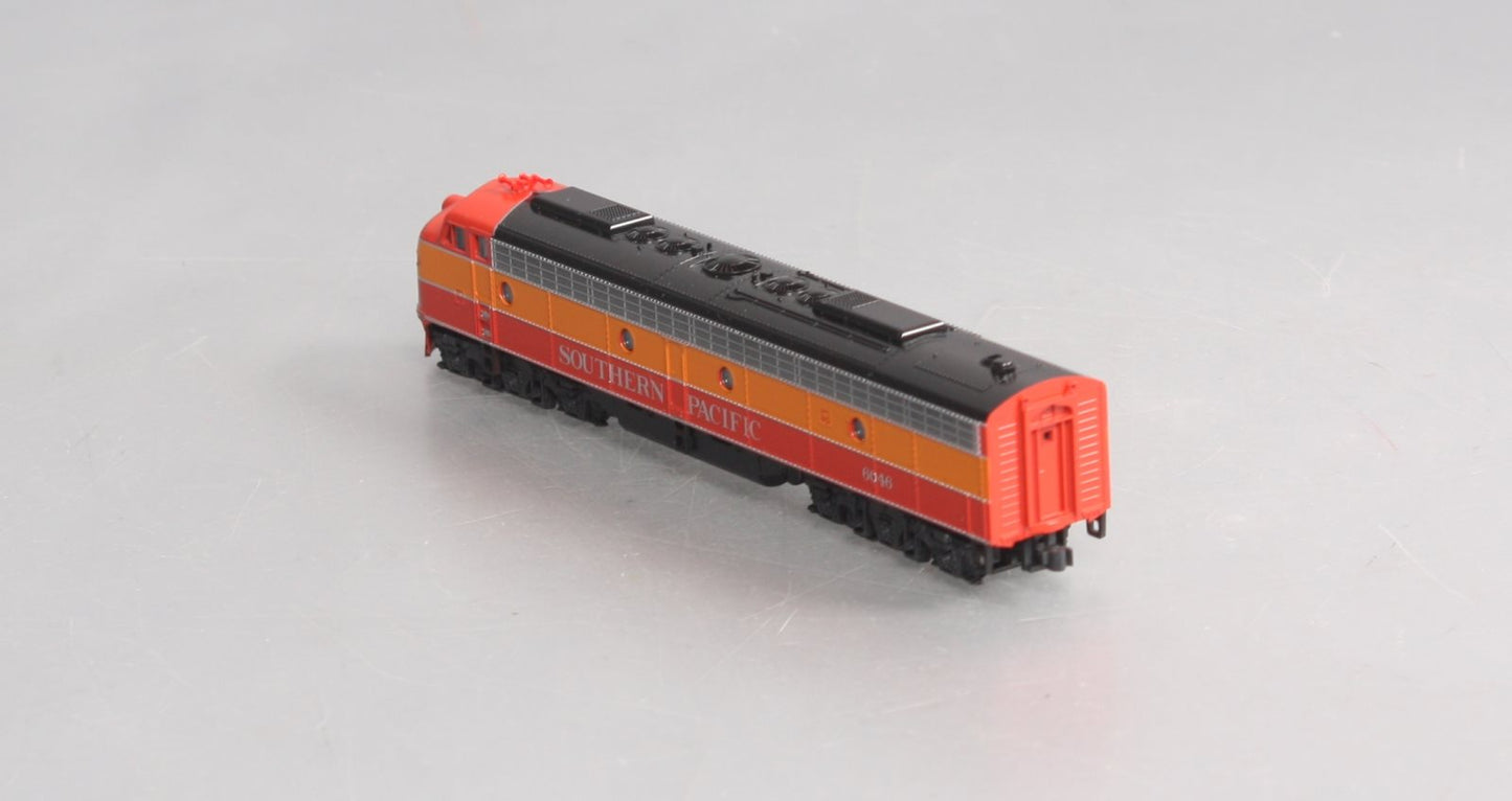 Kato 176-5308 N Scale Southern Pacific E8A Powered Diesel Engine #6046 with DCC LN/Box